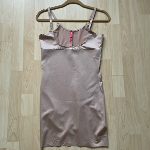 Spanx nude beige open bust shapewear, size XL - Picture 6 of 8
